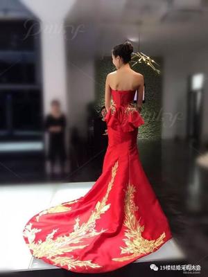 結(jié)婚當(dāng)天穿婚紗禮服要幾套?過(guò)來(lái)人告訴你婚禮各環(huán)節(jié)選款有講究!